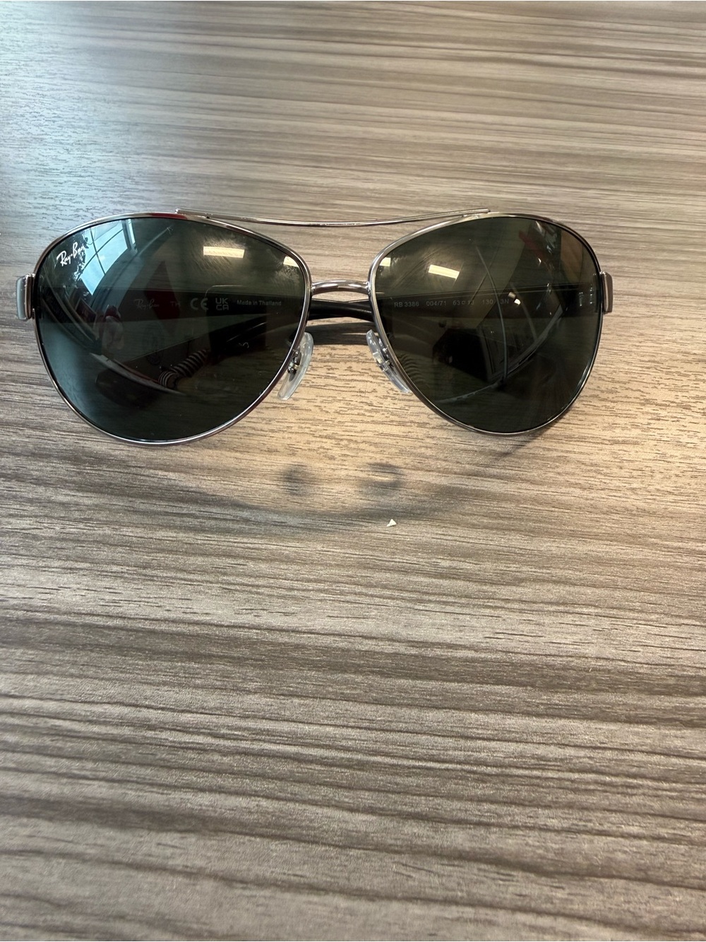 Ray-Ban Aviator Sunglasses in Black